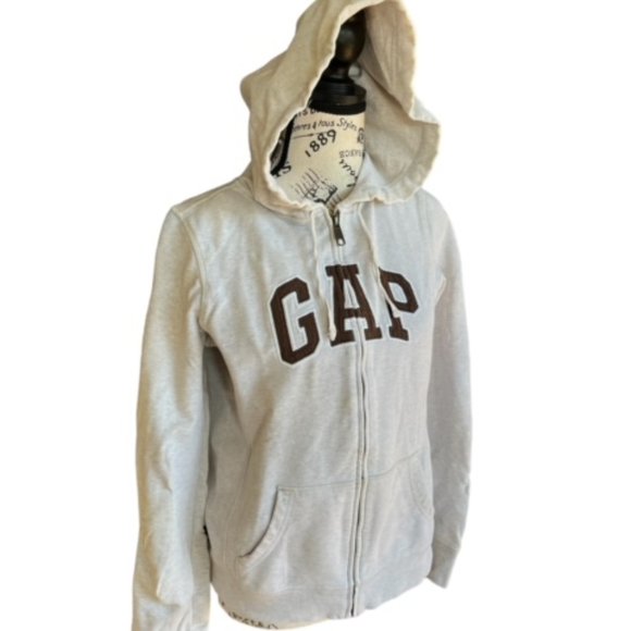 Gap - Picture 2 of 2